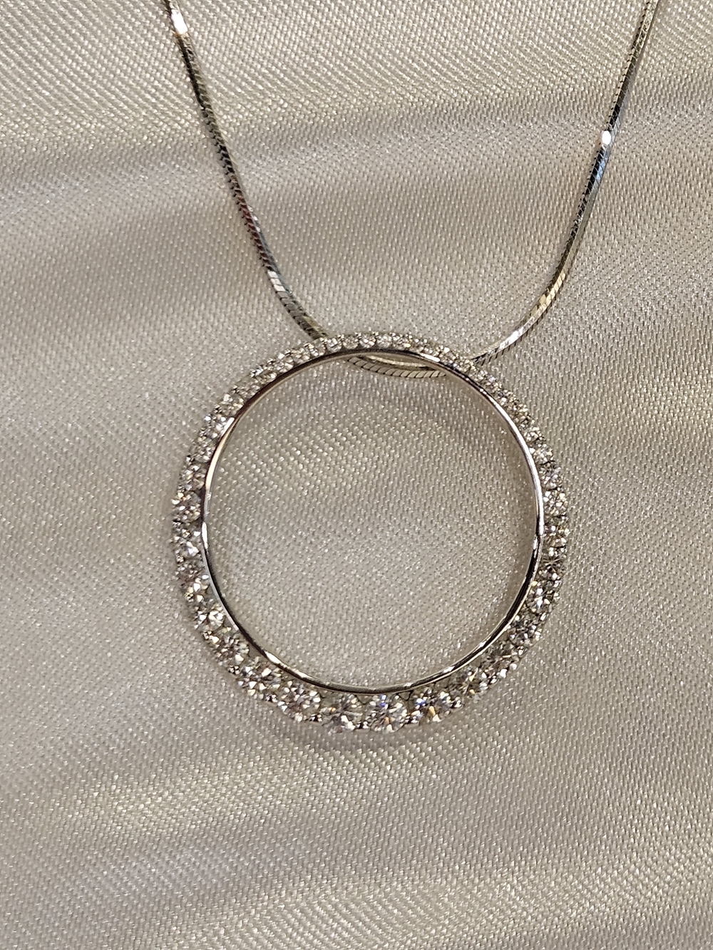 14KW Diamond Eclipse Necklace (No Chain)